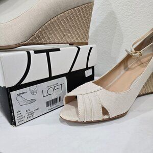 Ann Taylor Loft ✦ Khaki Linen Peep-Toe Wedge Sandals ✦ Buckle Strap Summer Heel